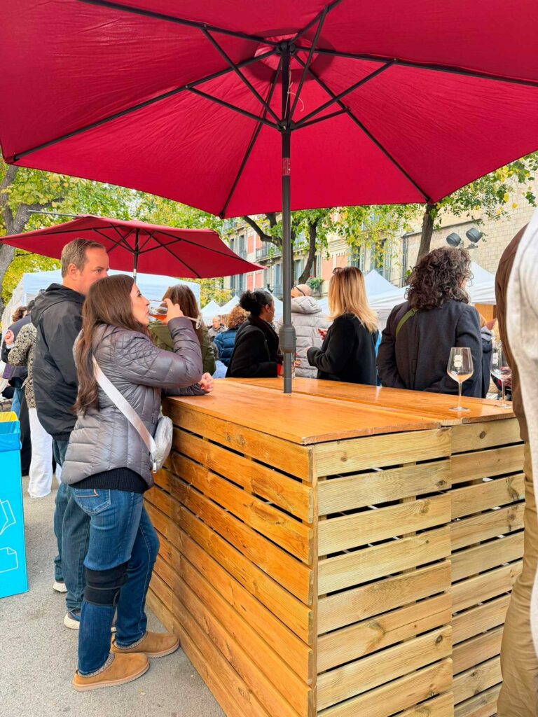 lloguer de mobiliari de fusta per esdeveniments a barcelona | Carpes Arlia