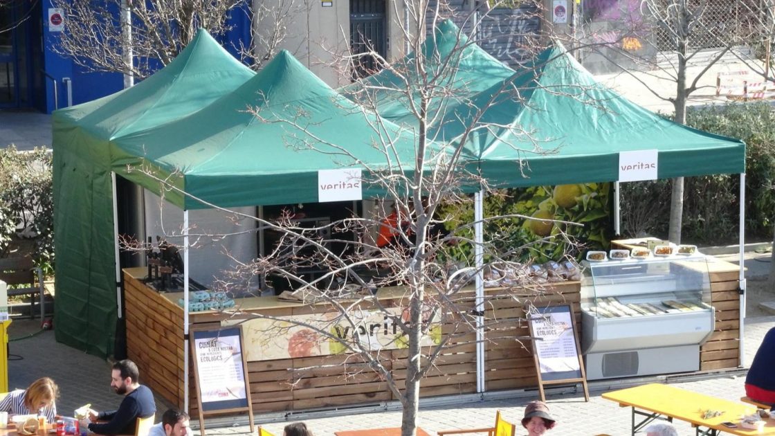 Lloguer de Carpes per a Esdeveniments | Carpes amb Barra