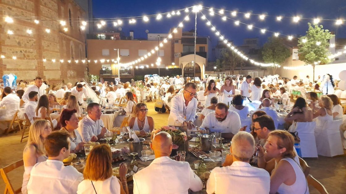 Alquiler de Iluminación para Eventos | Iluminación nocturna con Guirnalda