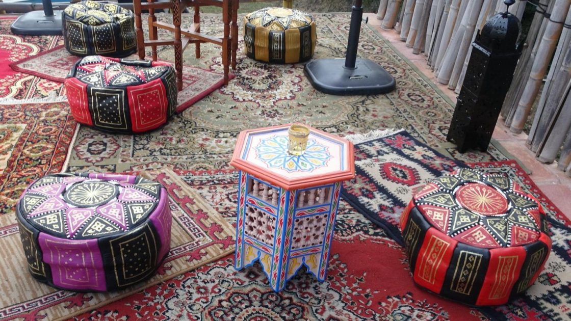 Lloguer de Mobiliari per a Esdeveniments | Mobiliari estil Àrab de Fusta