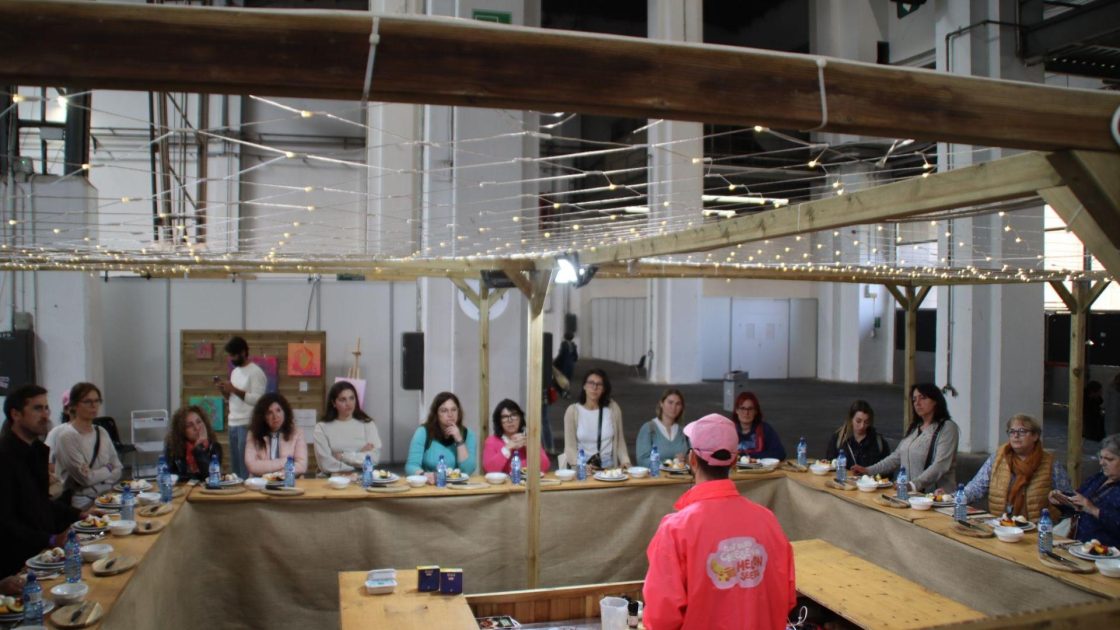 Lloguer de Mobiliari per a Esdeveniments | Estand de Fusta per a Esdeveniments de menjar